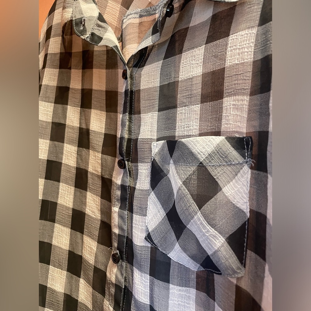 Women’s shirt, extra‎ large black-and-white gingham, fair used condition.
